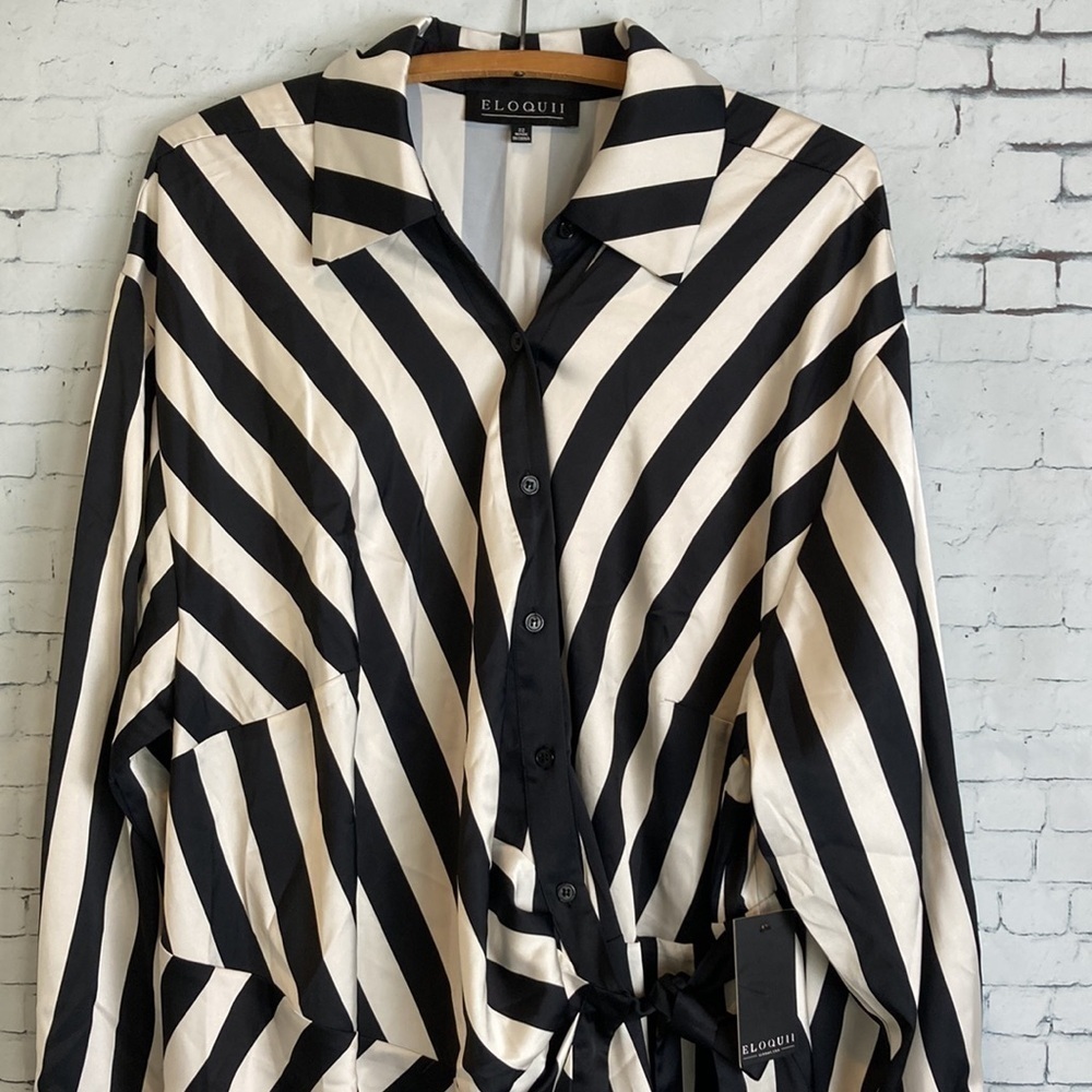 Eloquii NWT Full Sleeve True Wrap Dress Asymmetrical Black White Sz 22 Bold - Picture 9 of 16